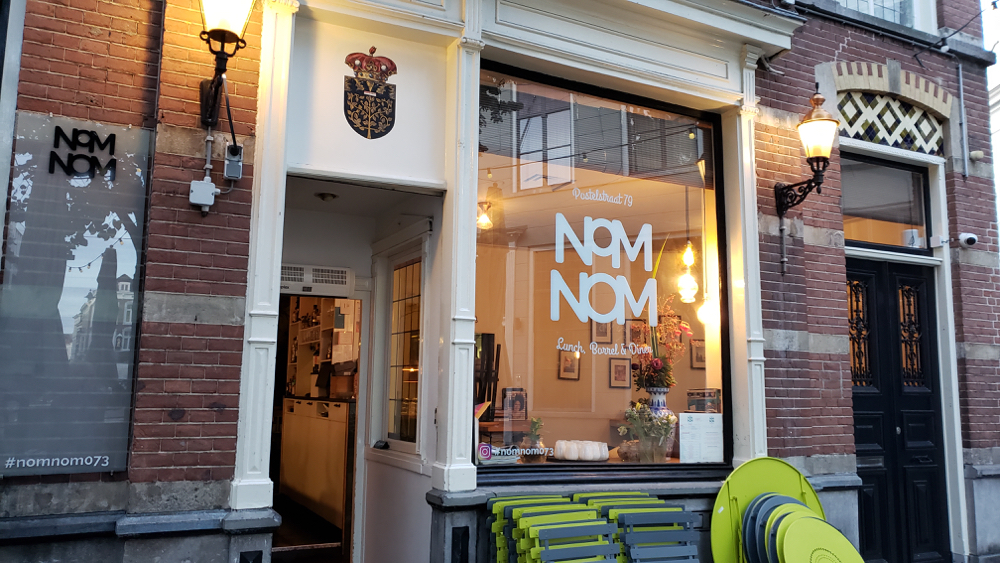 photo, image, vegan restaurant, den bosch solo travel
