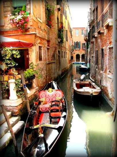 Solo Travel Destination: Venice, Italy photo, image, gondola, venice