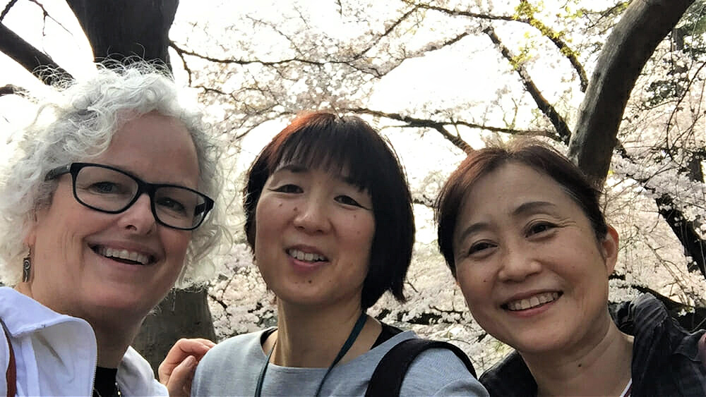 Solo traveler in Japan with a free tour guide